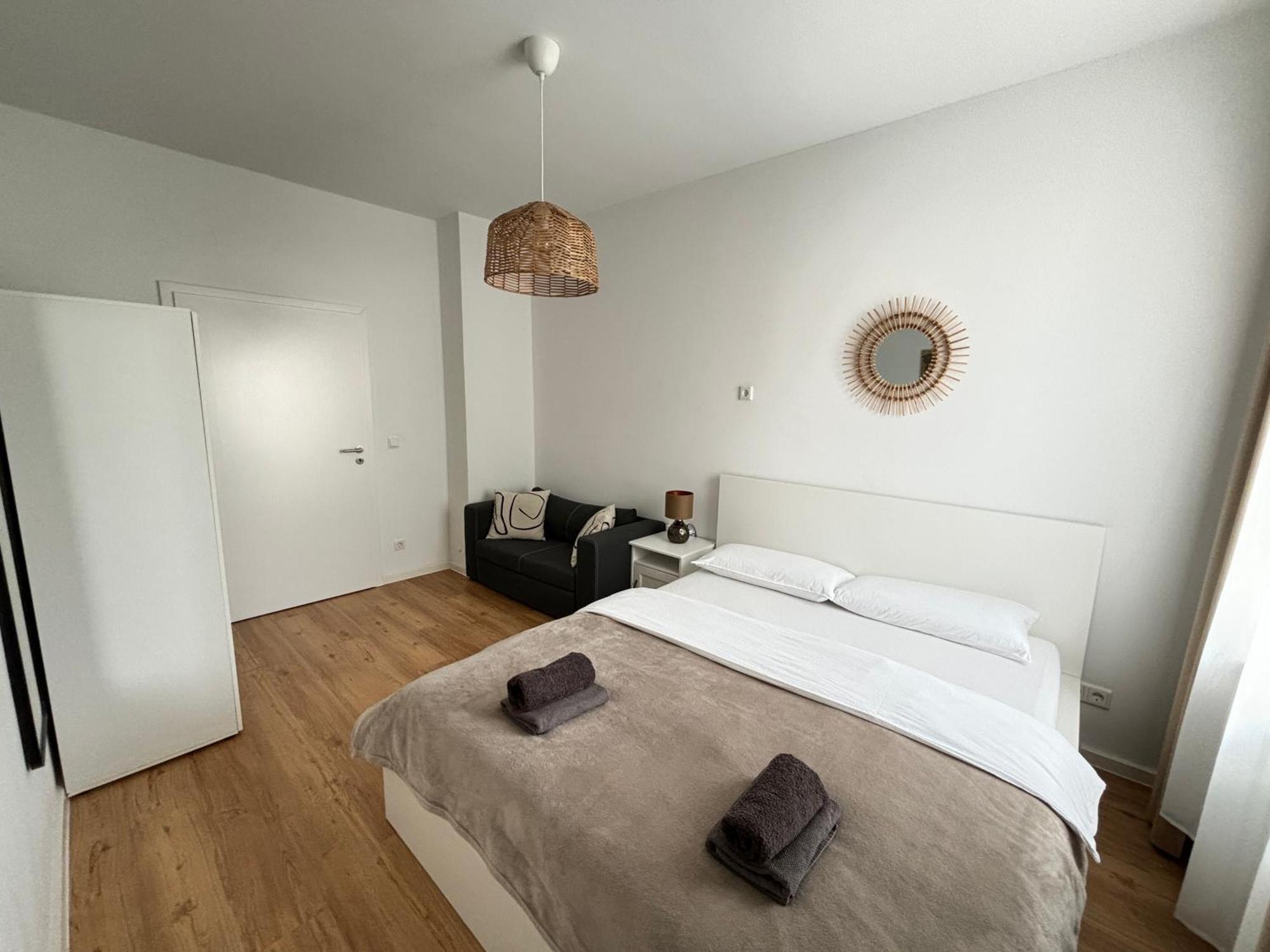 60Qm - 2 Rooms - Free Parking - City - Mallibase Apartments Hannover Esterno foto